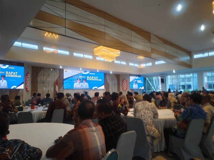 Jumat, 10 April 2026, Kelurahan Karang Anyar mengikuti Rakor bersama Pemerintah Kota Samarinda di Ruang Arutalla Kantor Bapperdia Kota Samarinda, Jl. Dahlia, Samarinda