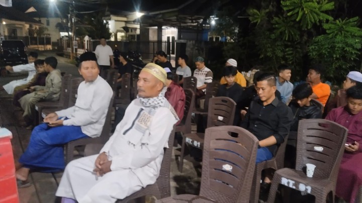 Sabtu, 11 April 2026, Kelurahan Karang Anyar menghadiri kegiatan Halal Bihalal RT.001 di Jalan MT. Haryono Gang Jawa Jaya, Samarinda