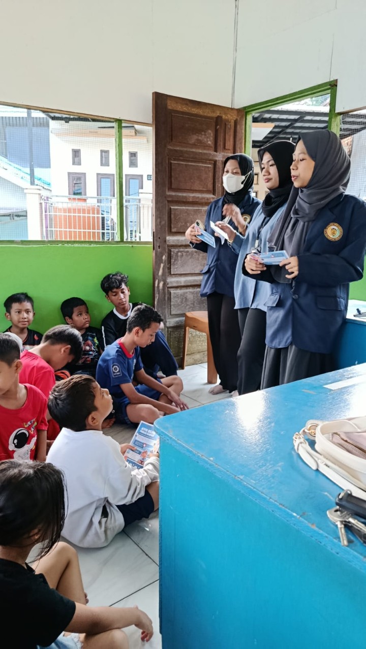 Sabtu, 18 April 2026, Kelurahan Karang Anyar melakukan kunjungan dan Monitoring kegiatan posyandu remaja Kelapa Gading Bersatu RT 38