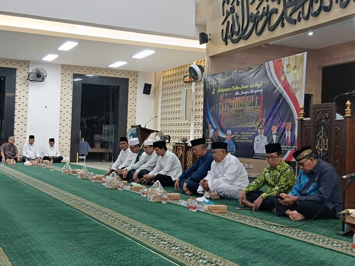 Sabtu, 18 April 2026, Kelurahan Karang Anyar Menghadiri Acara Halal Bihalal 1447 H dan pelepasan calon jama'ah haji Kec Sungai Kunjang di Masjid Istiqlal Loa Bakung