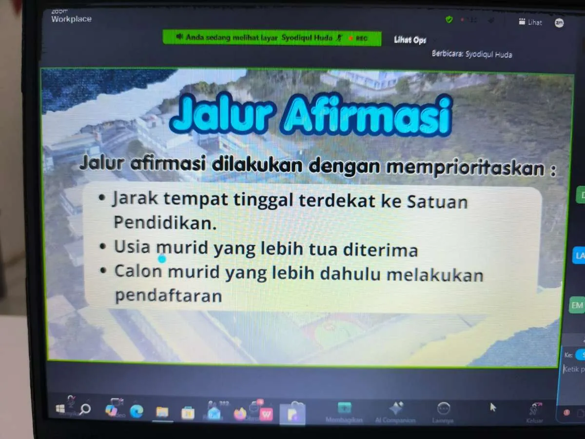 Jumat, 05 Juni 2026, Kelurahan Karang Anyar mengikuti kegiatan zoom meeting Sosialisasi SPBM Tahun Ajaran 2026/2027 SMA Kota Samarinda tahun 2026