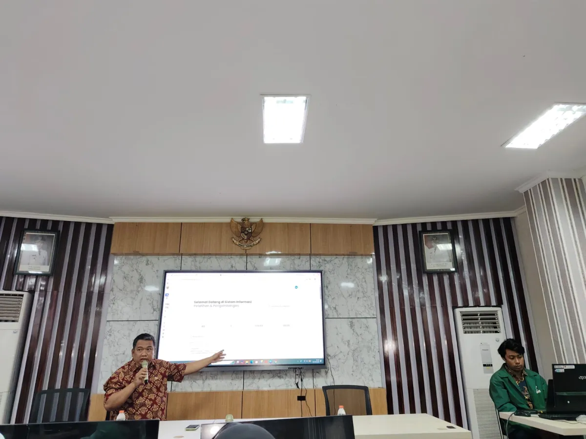 Jumat, 05 Juni 2026, Kelurahan Karang Anyar Menghadiri Rapat Evaluasi Pengembangan Kompetensi di Kantor BKPSDM Kota Samarinda