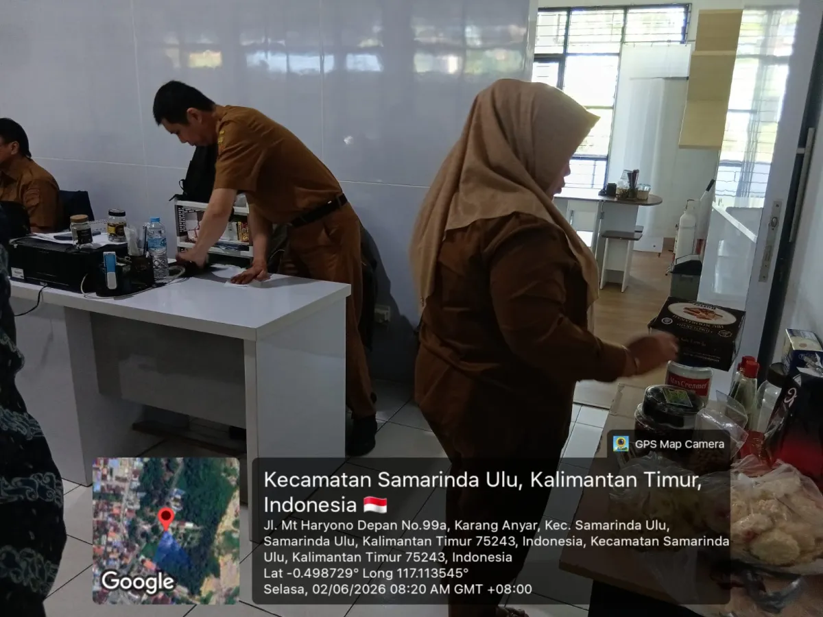 Selasa, 02 Juni 2026, Kelurahan Karang Anyar Melaksanakan Gerakan Indonesia ASRI berupa merapikan ruang Kerja Lurah