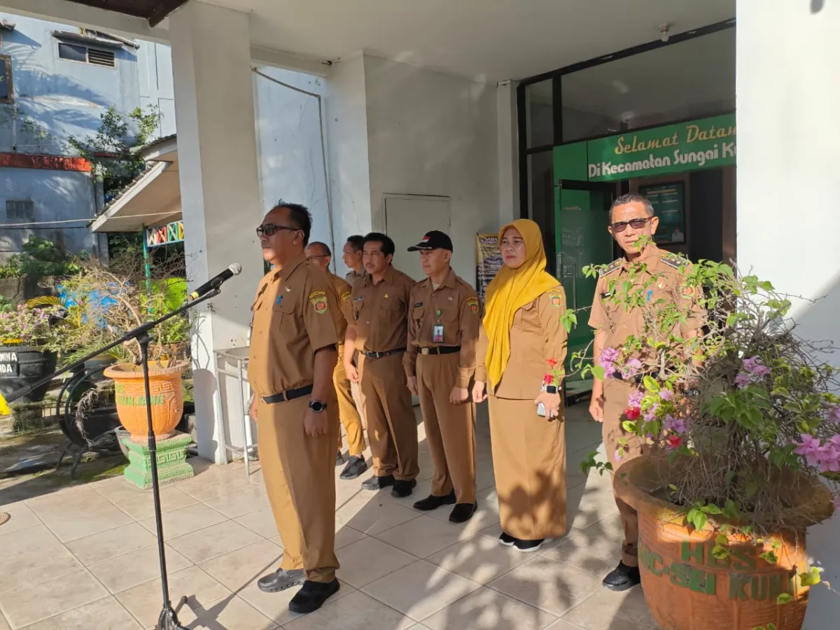 Senin, 08 Juni 2026, mengikuti kegiatan Apel Gabungan se Kecamatan Sungai Kunjang di Halaman Parkir Kantor Kecamatan Sungai Kunjang
