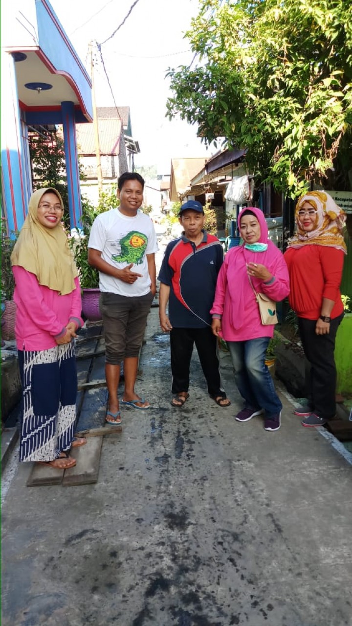 Kegiatan Gotong Royong di Jl.Slamet Riyadi RT.19 Kel. Karang Asam Ilir
