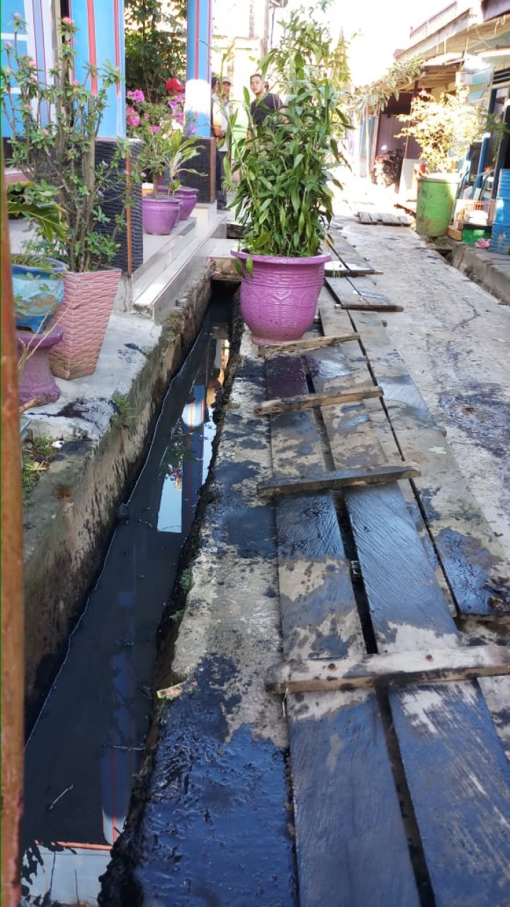 Kegiatan Gotong Royong di Jl.Slamet Riyadi RT.19 Kel. Karang Asam Ilir