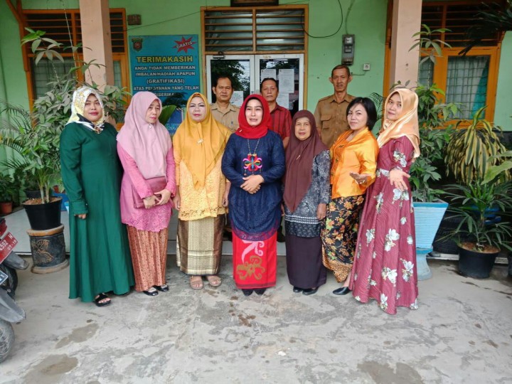Dalam rangka memperingati Hari Ibu Nasional Ke-90 Tahun 2018 di Kantor Kelurahan Karang Asam Ulu
