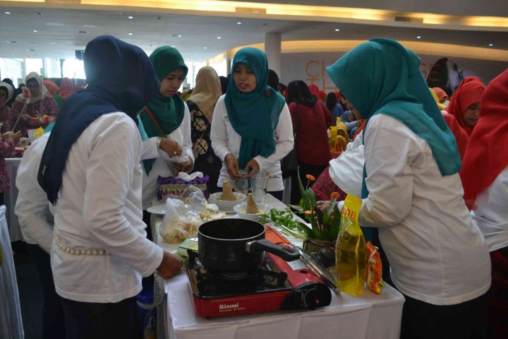 Foto Lomba Kreasi Bakso Festival Mahakam