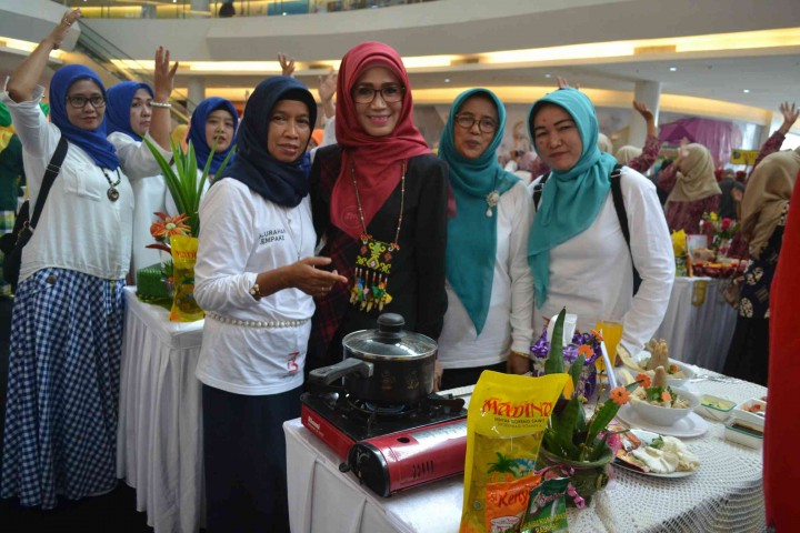 Foto Lomba Kreasi Bakso Festival Mahakam
