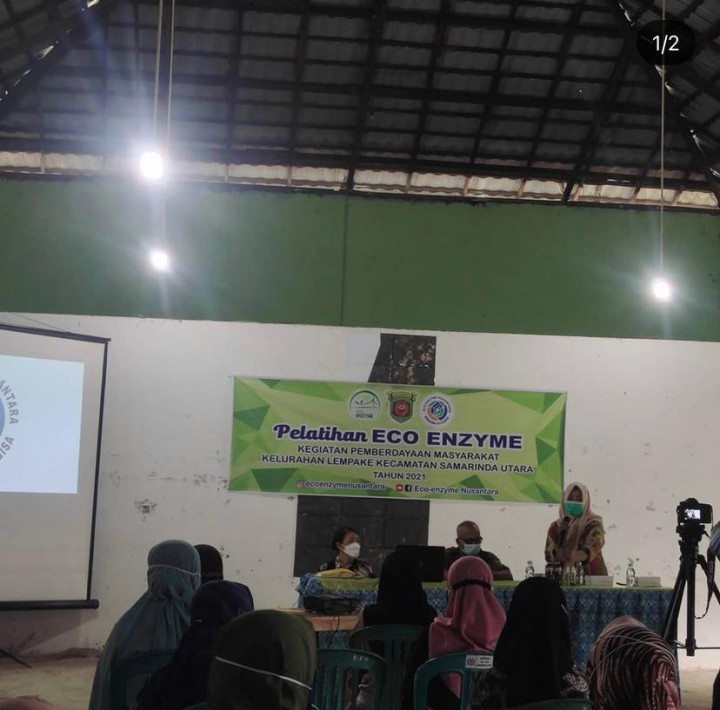 Pelatihan ECO Enzim di buka oleh Lurah Lempake, beserta pelatihan ibu2 ketua RT di kelurahan Lempake