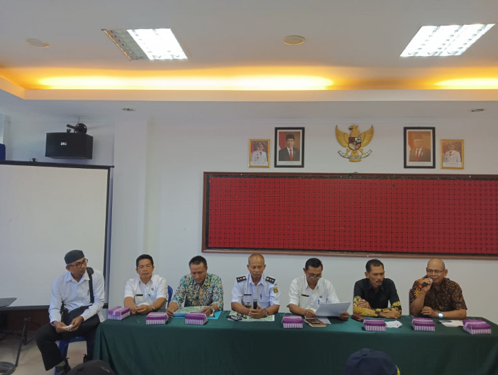 Rapat Koordinasi dan Sosialisasi Normalisasi Sungai Karang Mumus RT.31 s/d 33 pada Hari Rabu tanggal 8 Juni 2022 di Aula Kec. Smd Utara