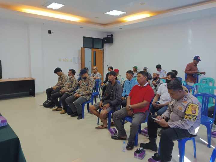 Rapat Koordinasi dan Sosialisasi Normalisasi Sungai Karang Mumus RT.31 s/d 33 pada Hari Rabu tanggal 8 Juni 2022 di Aula Kec. Smd Utara