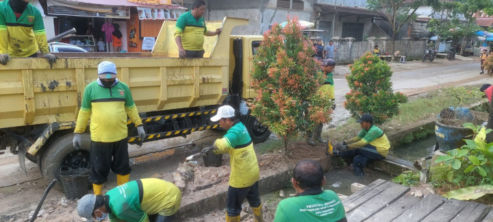 Normalisasi Parit depan Kecamatan Samarinda Utara Tgl. 11 dan 13 Juni 2022.