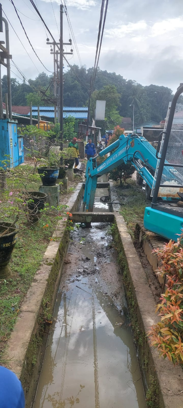 Normalisasi Parit depan Kecamatan Samarinda Utara Tgl. 11 dan 13 Juni 2022.