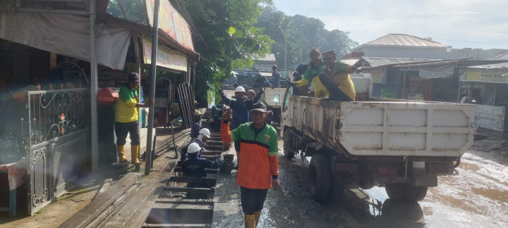 Normalisasi Parit depan Kecamatan Samarinda Utara Tgl. 11 dan 13 Juni 2022.