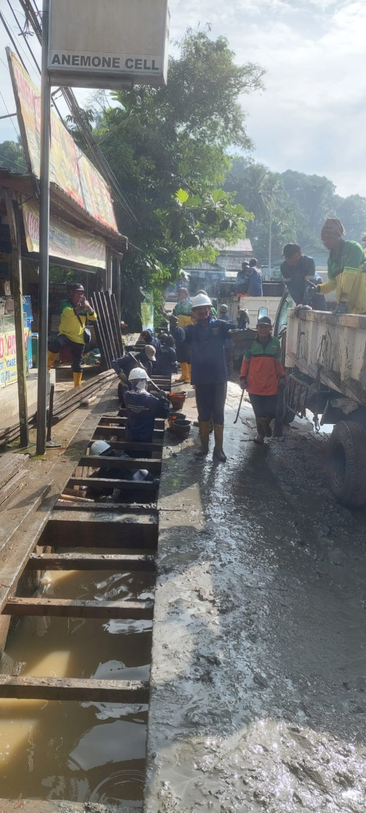 Normalisasi Parit depan Kecamatan Samarinda Utara Tgl. 11 dan 13 Juni 2022.