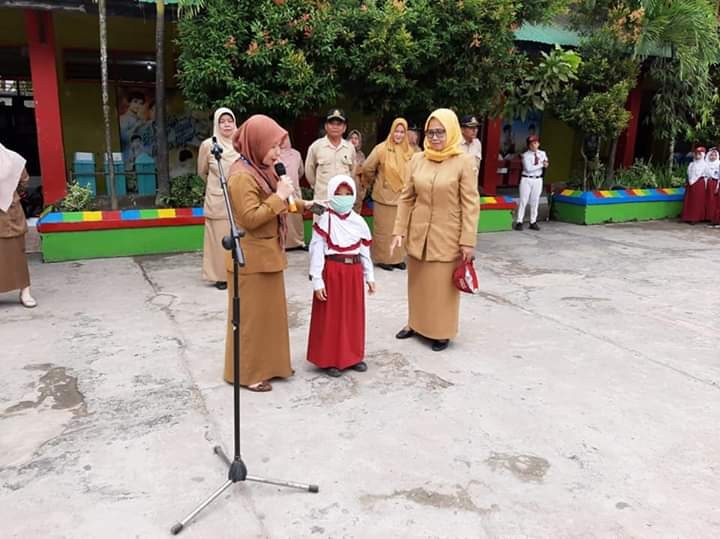 Pembina Upacara Sekolah