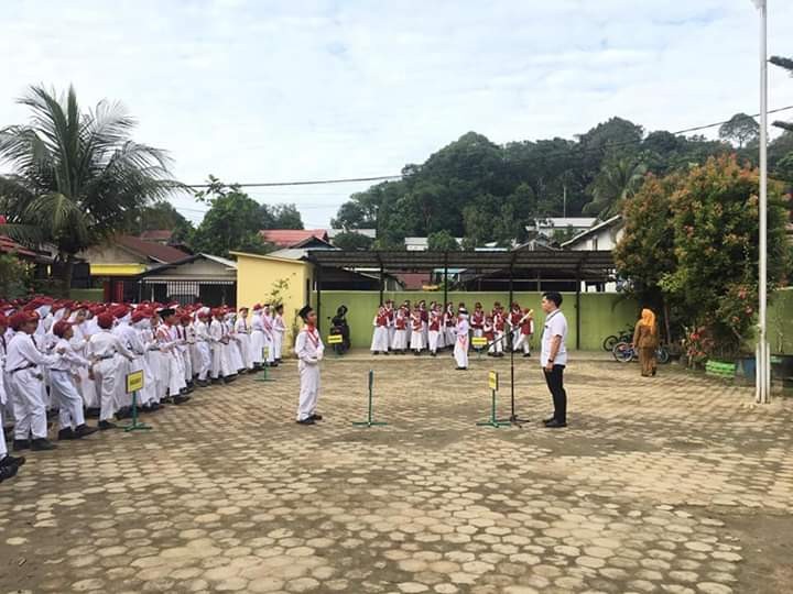Pembina Upacara Sekolah