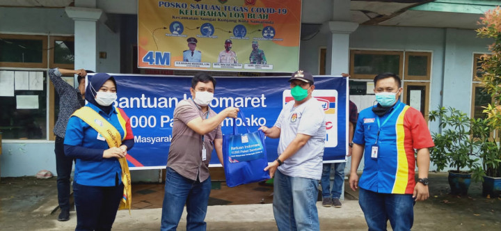 Penerimaan Sembako Covid-19 dari Indomaret