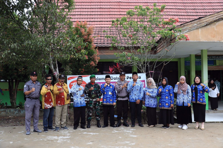 Upacara gabungan HUT RI ke 77 tanggal 17 Agustus 2022 Kelurahan Loa Buah