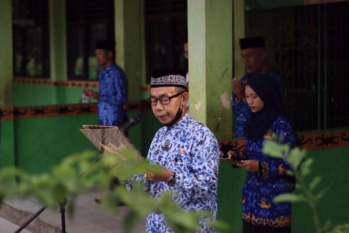 Upacara gabungan HUT RI ke 77 tanggal 17 Agustus 2022 Kelurahan Loa Buah