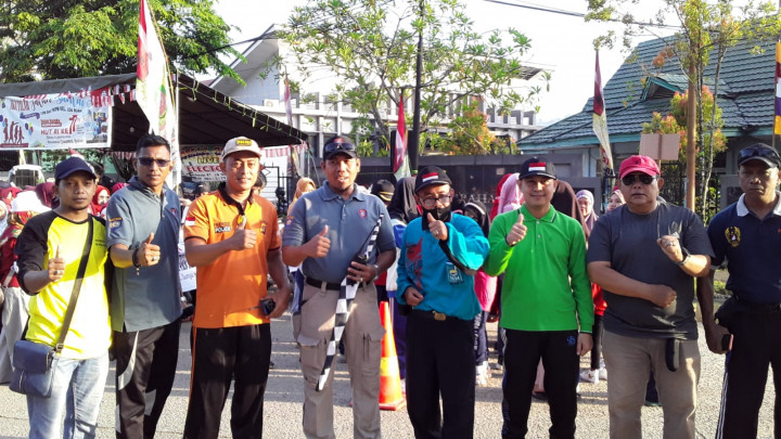 Jalan Sehat oleh FKPM Kelurahan Loa Buah