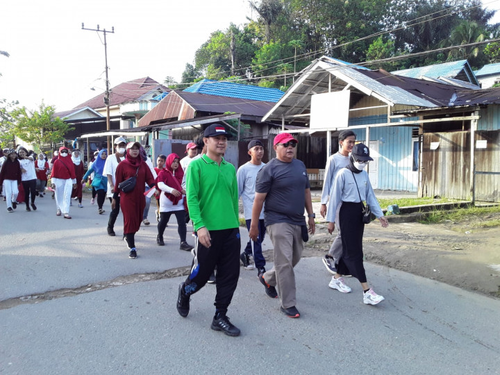 Jalan Sehat oleh FKPM Kelurahan Loa Buah