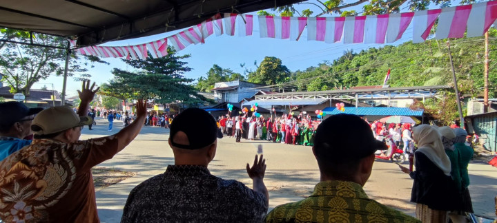 Pawai HUT RI ke 77 Kelurahan Loa Buah