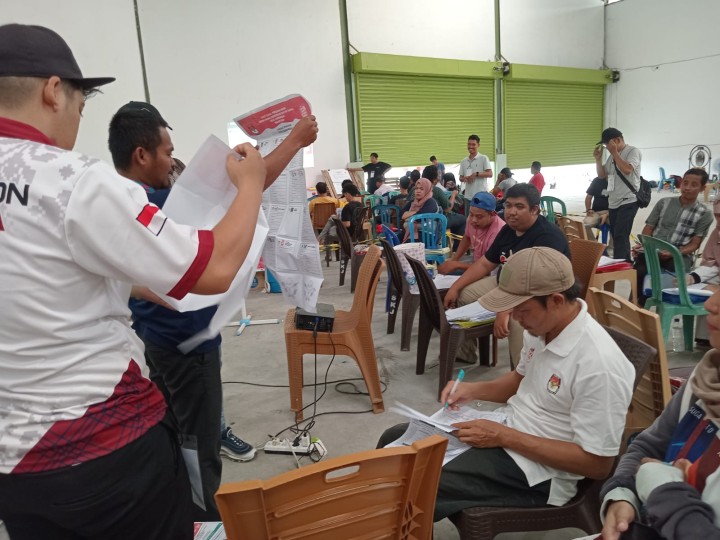 PELAKSANAAN PEMILU DI KELURAHAN LOA BUAH