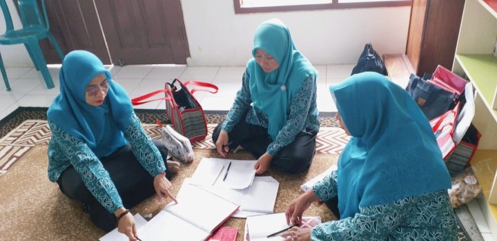 TP-PKK Kelurahan Loa Buah Ikuti SMEP Di Kecamatan Sungai Kunjang