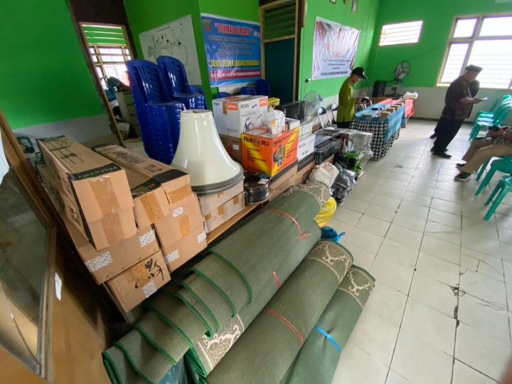 Serah Terima Barang Pengadaan Sarana dan Prasarana Pokmas Bersatu