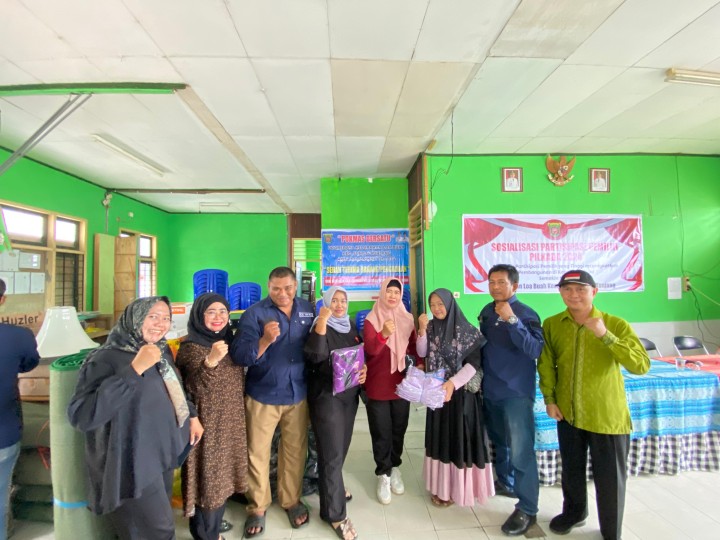 Serah Terima Barang Pengadaan Sarana dan Prasarana Pokmas Bersatu