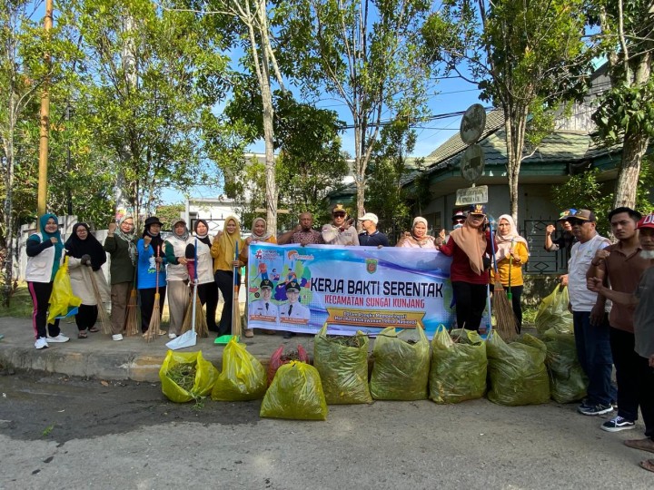 Kerja Bakti Serentak Kelurahan se Kecamatan Sungai Kunjang