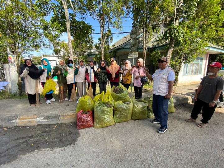 Kerja Bakti Serentak Kelurahan se Kecamatan Sungai Kunjang
