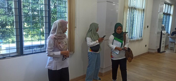 Kunjungan Team Penilaian dari DLH ke Kantor Kecamatan Loa Janan Ilir