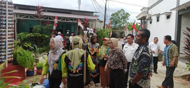 Kunjungan Team Penilai Lomba Kebersihan Kampung di Kel. Tani Aman