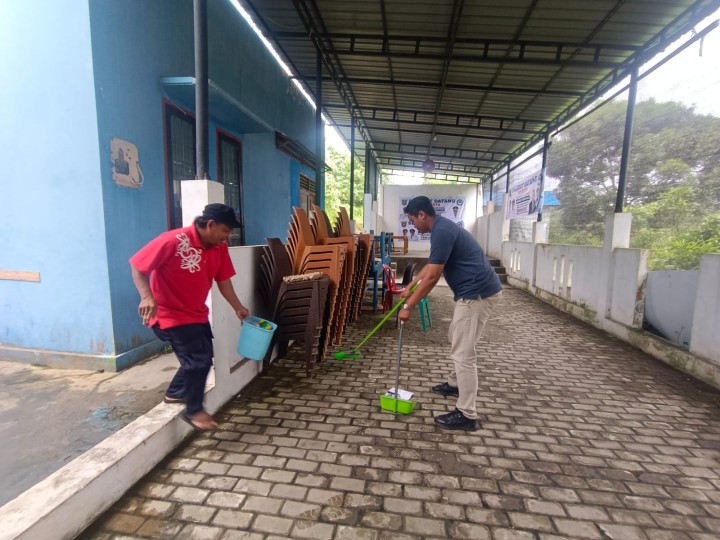 Kerjabakti di masing-masing kantor kecamatan dan kelurahan Loji