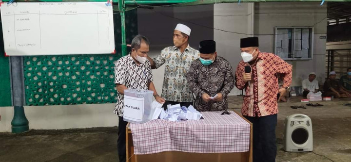 Pemilihan RT 45 yang di hadiri Kasi Pemerintahan dan Sambutan Lurah Lok Bahu yang di wakili oleh Kasi Kesra Bapak Dady Armand, SE / 18 Februari 2022