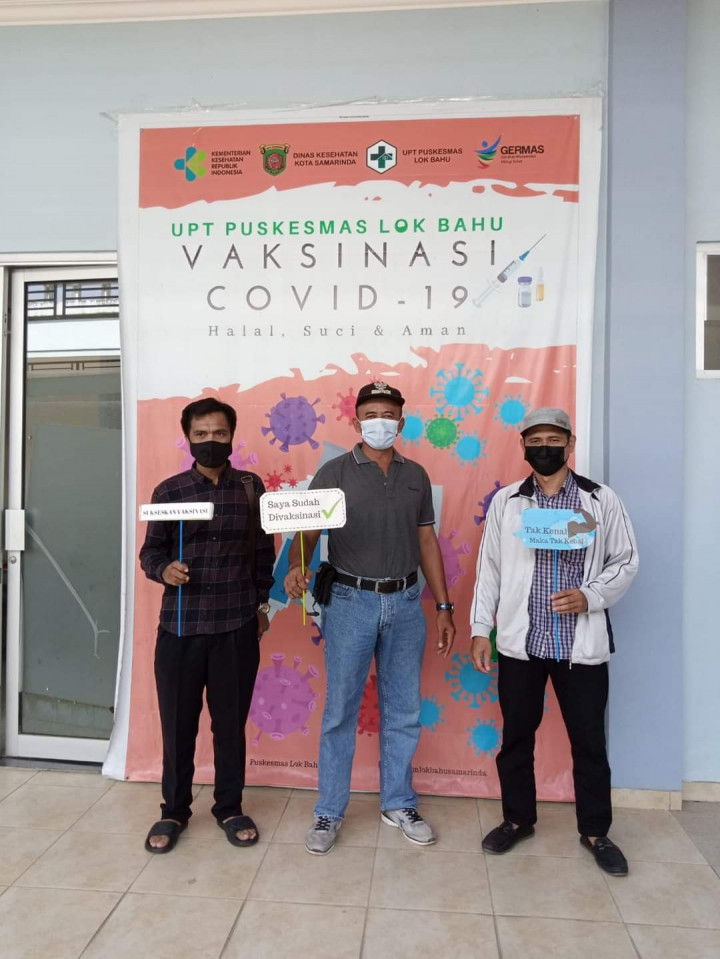 Pelaksanaan Vaksin Boster Pfizer untuk Pegawai dan staff PTTB Kelurahan Lok Bahu, Sabtu 05/02/22, Semoga dengan sudah terlaksananya vaksin Boster ini Kita semakin Semangat dalam melayani masyarakat