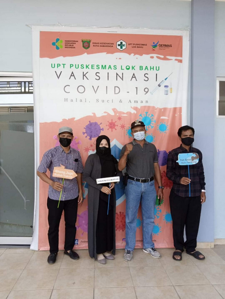 Pelaksanaan Vaksin Boster Pfizer untuk Pegawai dan staff PTTB Kelurahan Lok Bahu, Sabtu 05/02/22, Semoga dengan sudah terlaksananya vaksin Boster ini Kita semakin Semangat dalam melayani masyarakat