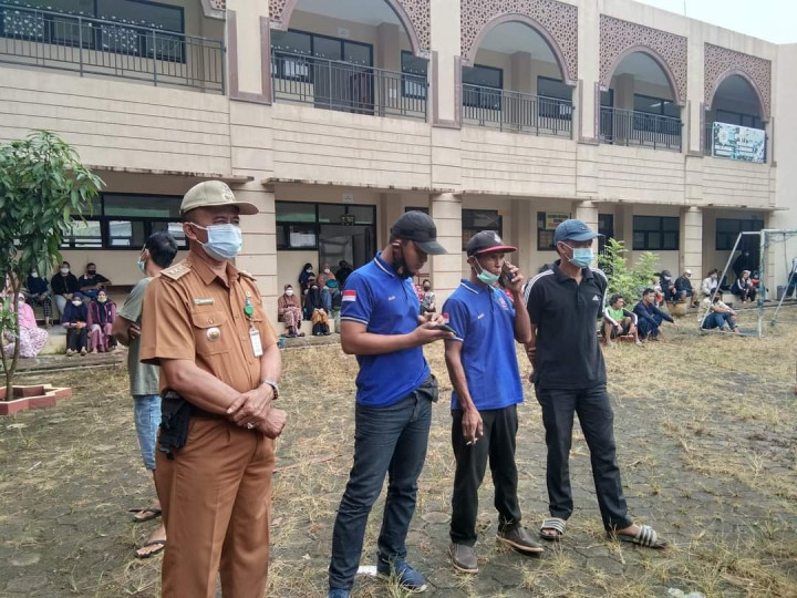 Vaksin Masal 1300 Dosis Kelurahan Lok Bahu Dilokasi Sekolah Terpadu Al- Azhar, 27 Desember 2021