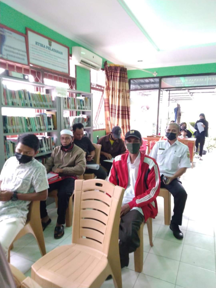 Sosialisasi QRIS,oleh Dinas Koperasi dan UKM Kota Samarinda yang di buka oleh Lurah Lok Bahu Bapak Sukarman, A. Md Tanggal 08 Desember 2021