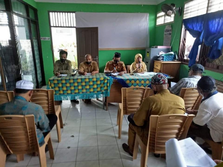 Musrenbang Tingkat RT dilingkungan Kelurahan Lok Bahu,di hadiri Lurah,Kasi Ekobang, Kasi Kesra dan Seklur, Selasa 7 Desember 2021