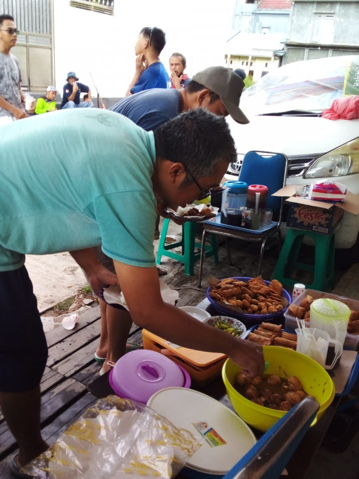 Kerja Bakti Masal Seluruh RT dilingkungan Kel. Lok Bahu dalam rangka menyambut bulan suci Ramadhan 1443 H, hari Minggu 27 Maret 2022
