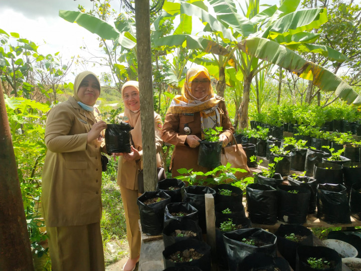 Kunjungan Tim TWAP Kota Samarinda ke Kelurahan Lok Bahu dalam rangka BUMRT, 28 Juni 2022