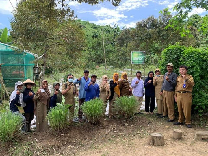 Kunjungan Tim TWAP Kota Samarinda ke Kelurahan Lok Bahu dalam rangka BUMRT, 28 Juni 2022