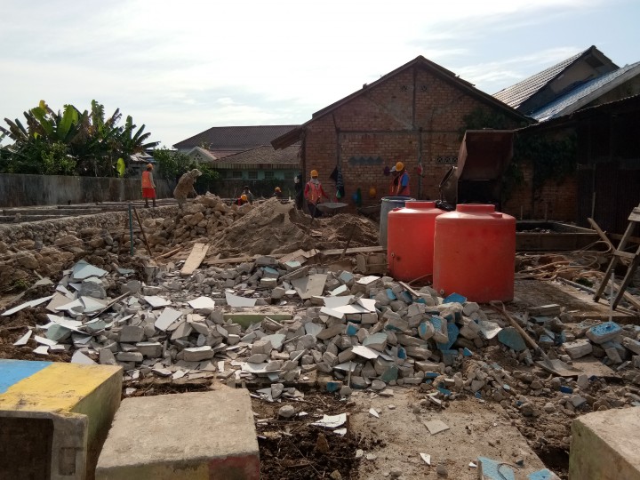 Pemasangan Pondasi Pembangunan Puskesmas Mangkupalas - Juli - Agustus 2019
