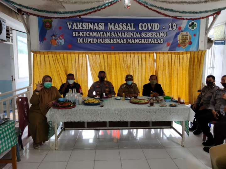 Gema Tamu pada saat vaksinasi Covid-19 di Puskesmas