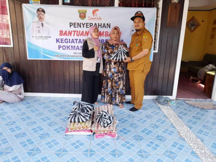 Penyerahan Bantuan Sembako Kegiatan Probebaya