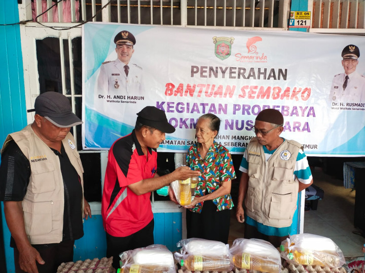 Penyerahan Bantuan Sembako Kegiatan Probebaya